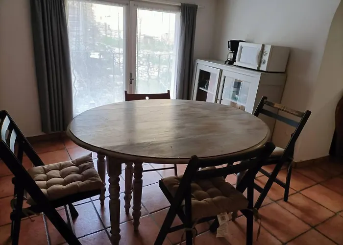 Dans La Vallee De L'asse * Mezel (Alpes-de-Haute-Provence)